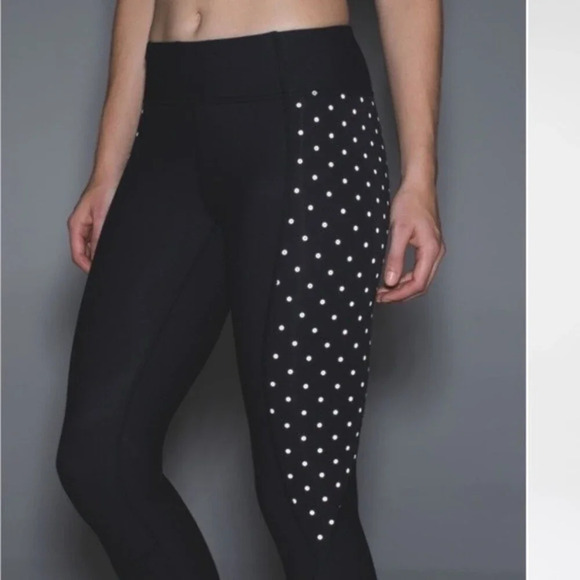 Lululemon size 6 fitness legging - Picture 7 of 16